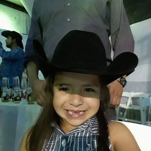 Meet your Posher, Delia isabel